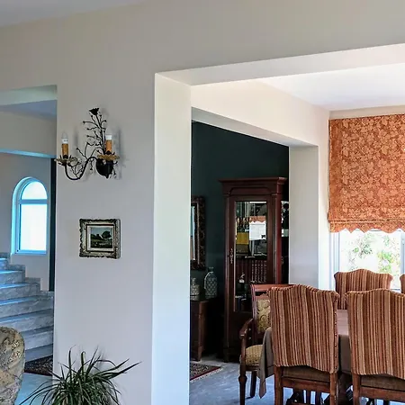 Kalielaia Villa *