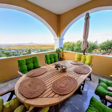 Kalielaia Villa Mouzákion